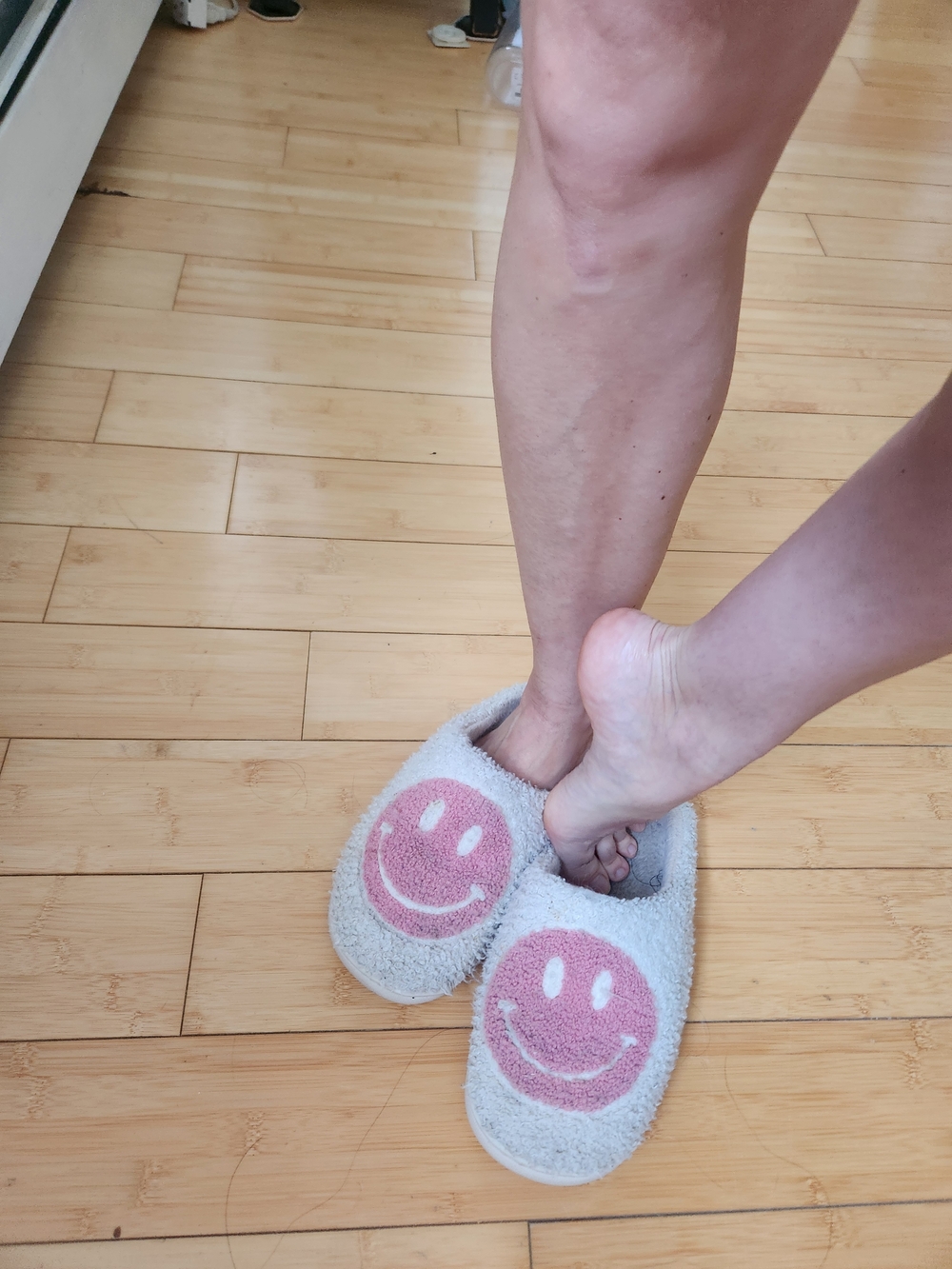 Preowned Slippers - Picture 3 of 9